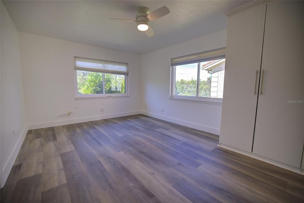 En Venta: $369,000 (2 camas, 2 baños, 1400 Pies cuadrados)