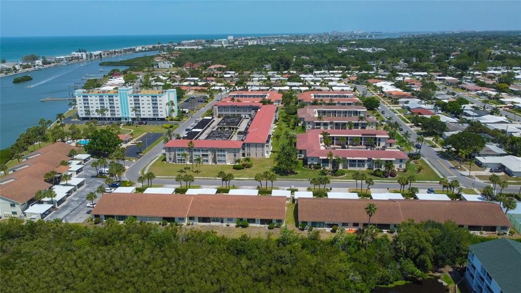 En Venta: $369,000 (2 camas, 2 baños, 1400 Pies cuadrados)