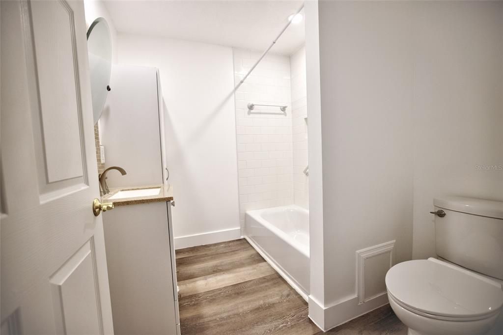 En Venta: $369,000 (2 camas, 2 baños, 1400 Pies cuadrados)