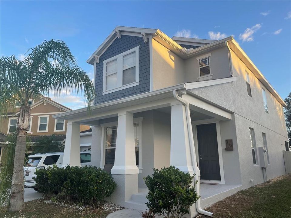 Active With Contract: $769,900 (5 beds, 3 baths, 3566 Square Feet)