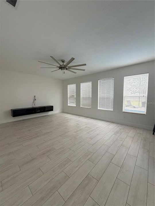 Active With Contract: $769,900 (5 beds, 3 baths, 3566 Square Feet)