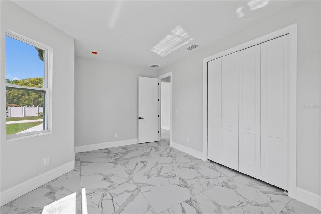 En Venta: $975,000 (4 camas, 3 baños, 3042 Pies cuadrados)