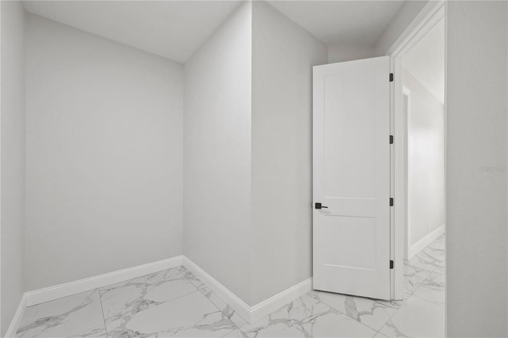 En Venta: $975,000 (4 camas, 3 baños, 3042 Pies cuadrados)