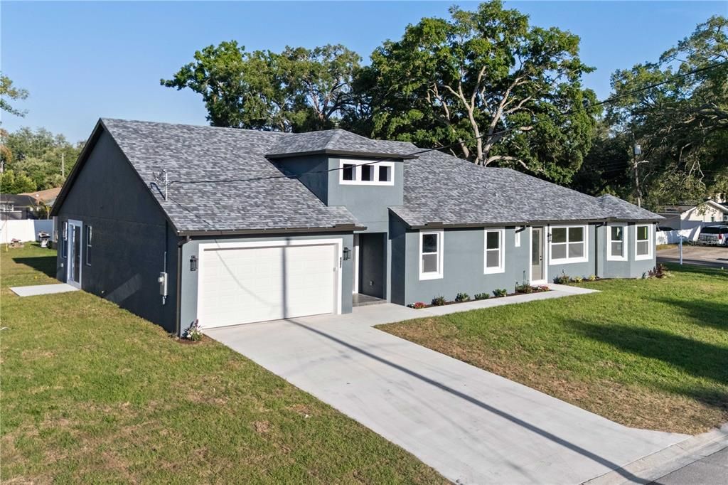 En Venta: $975,000 (4 camas, 3 baños, 3042 Pies cuadrados)