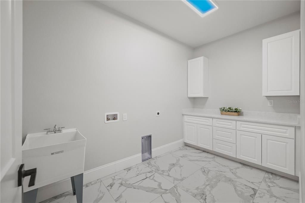 En Venta: $975,000 (4 camas, 3 baños, 3042 Pies cuadrados)