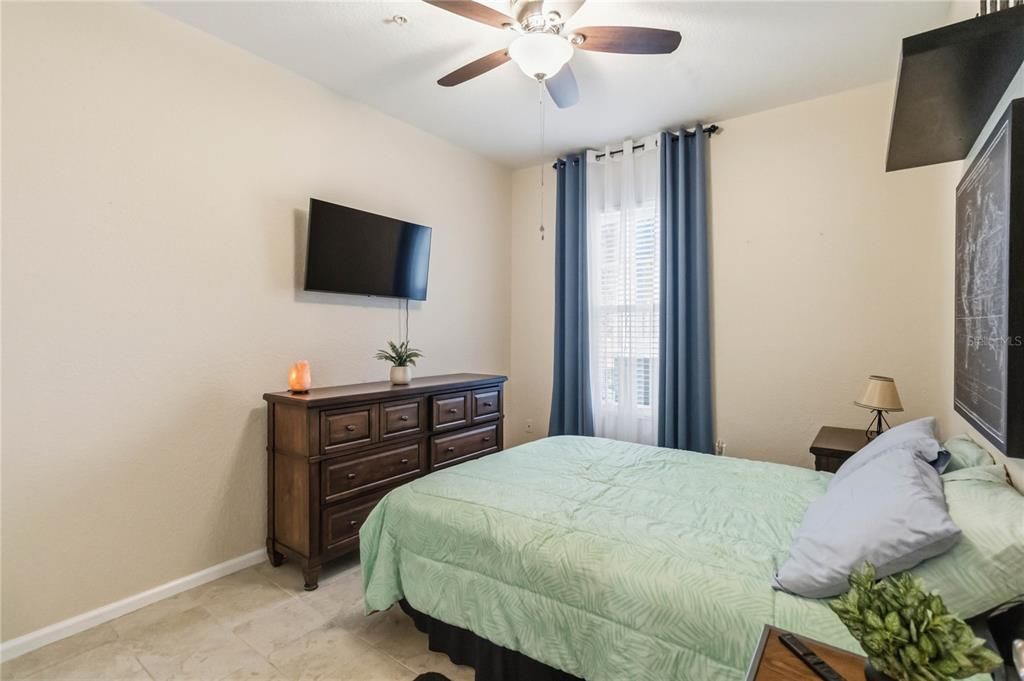 Active With Contract: $249,900 (3 beds, 2 baths, 1433 Square Feet)