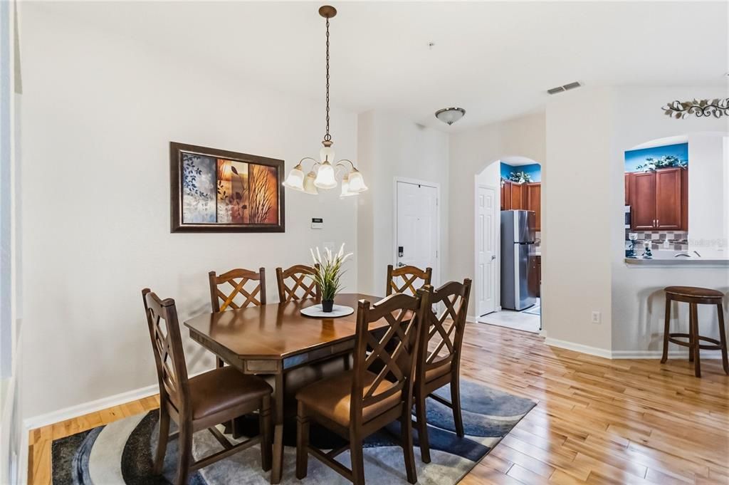 Active With Contract: $249,900 (3 beds, 2 baths, 1433 Square Feet)