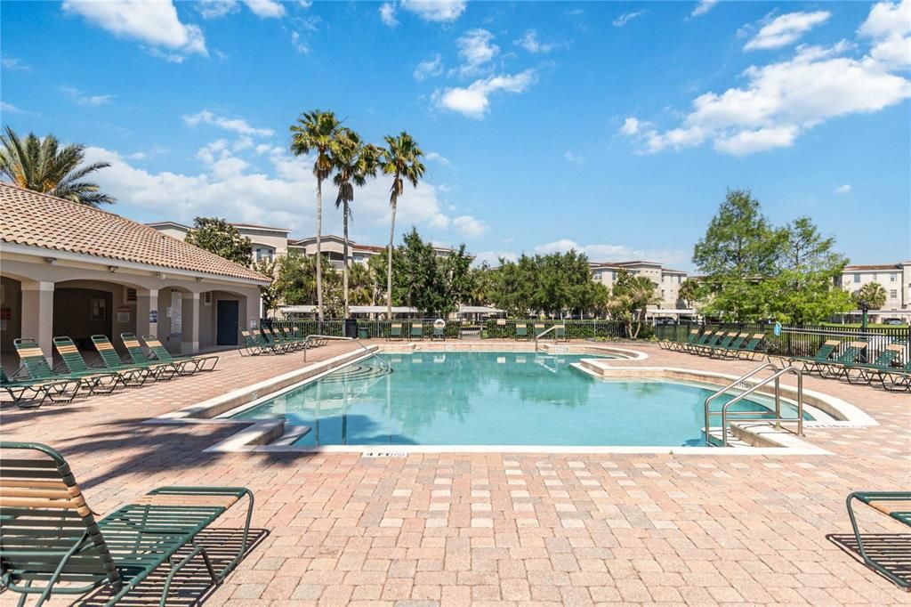 Active With Contract: $249,900 (3 beds, 2 baths, 1433 Square Feet)