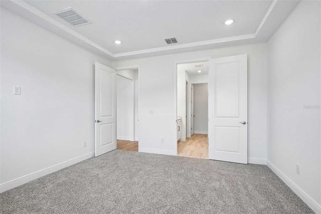 Activo con contrato: $364,690 (4 camas, 2 baños, 1908 Pies cuadrados)