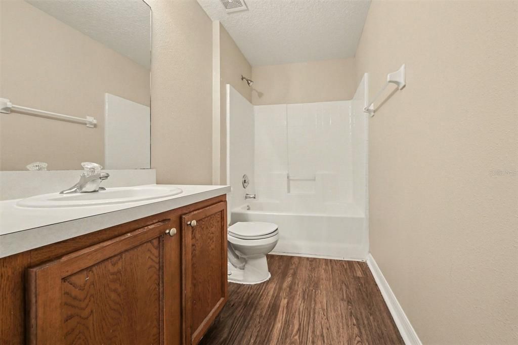 For Sale: $304,900 (3 beds, 2 baths, 1942 Square Feet)