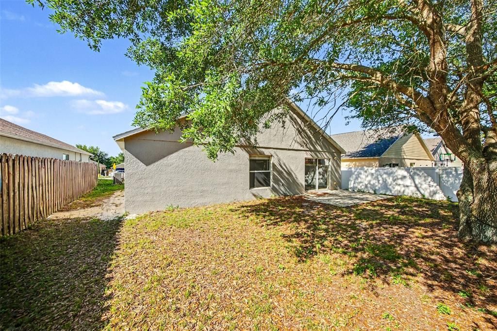 For Sale: $304,900 (3 beds, 2 baths, 1942 Square Feet)