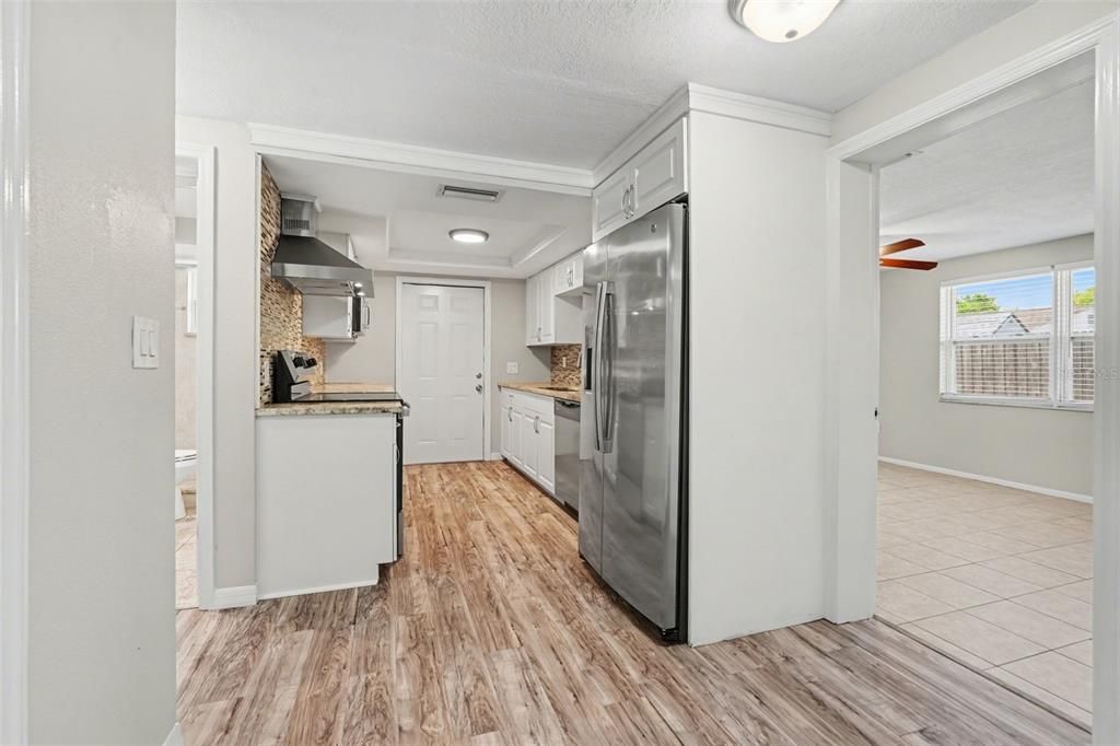 En Venta: $295,000 (3 camas, 2 baños, 1408 Pies cuadrados)