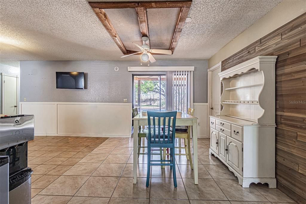 Active With Contract: $329,900 (4 beds, 2 baths, 2208 Square Feet)