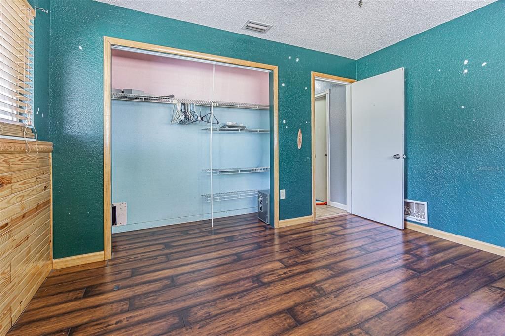 Active With Contract: $329,900 (4 beds, 2 baths, 2208 Square Feet)