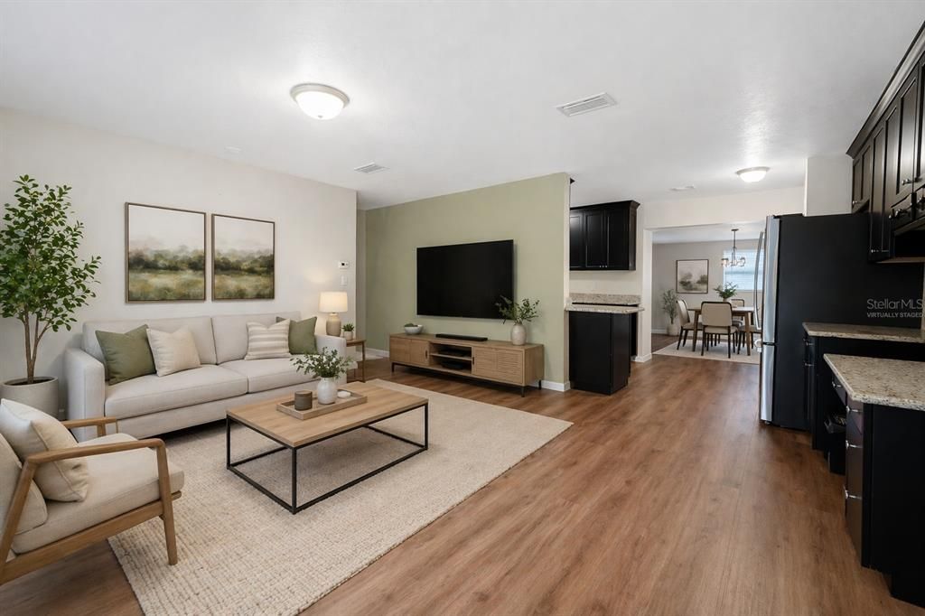 Activo con contrato: $239,900 (3 camas, 2 baños, 1276 Pies cuadrados)