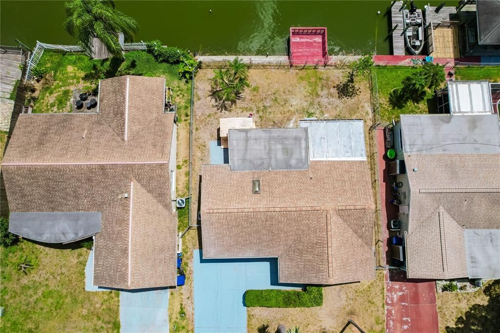 Под контрактом: $250,000 (2 спален, 2 ванн, 1198 Квадратных фут)