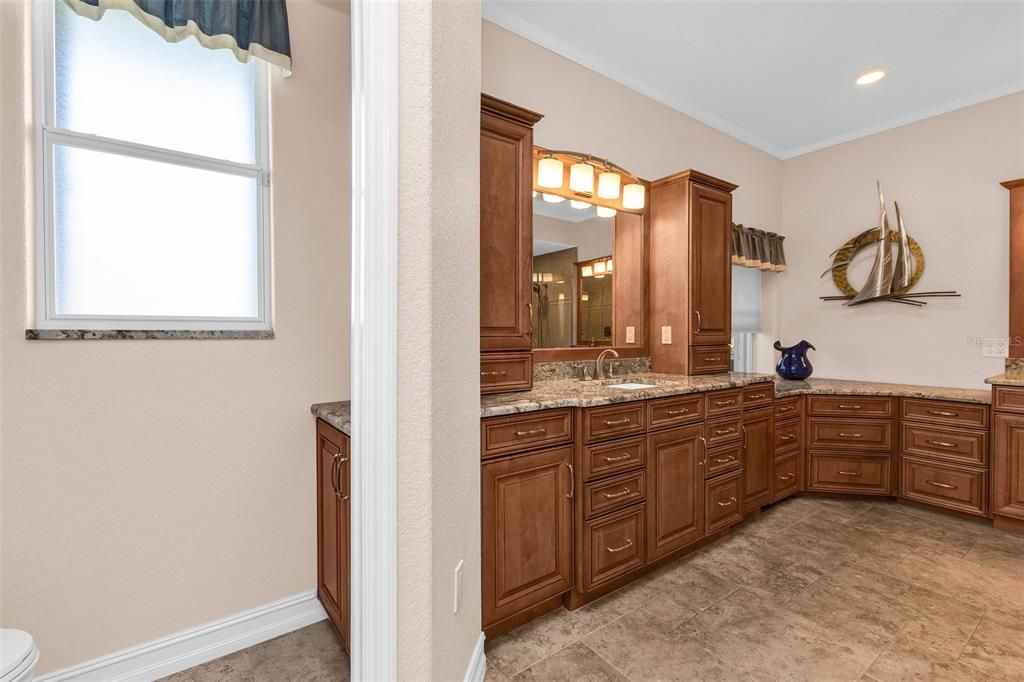 For Sale: $774,000 (3 beds, 2 baths, 2105 Square Feet)