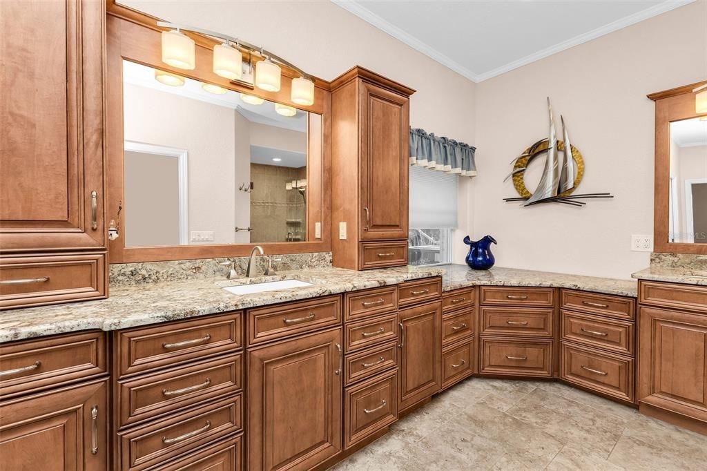 For Sale: $774,000 (3 beds, 2 baths, 2105 Square Feet)
