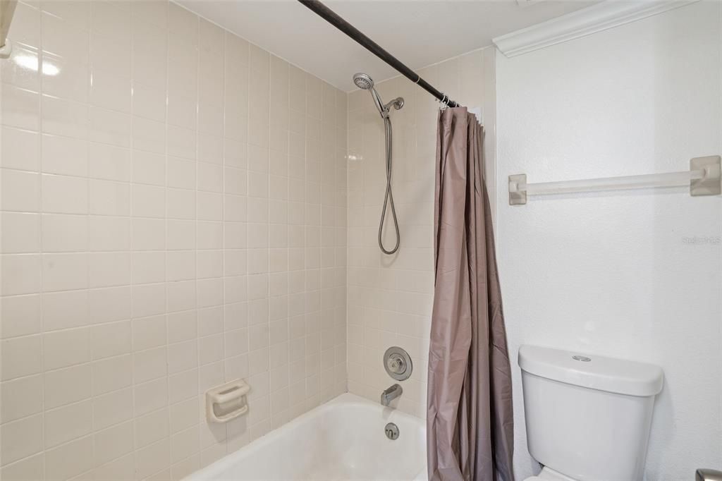 For Sale: $150,000 (2 beds, 2 baths, 1150 Square Feet)