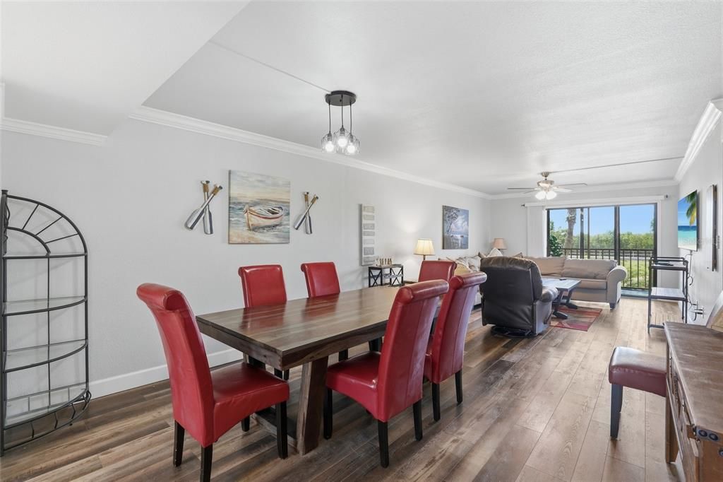For Sale: $150,000 (2 beds, 2 baths, 1150 Square Feet)