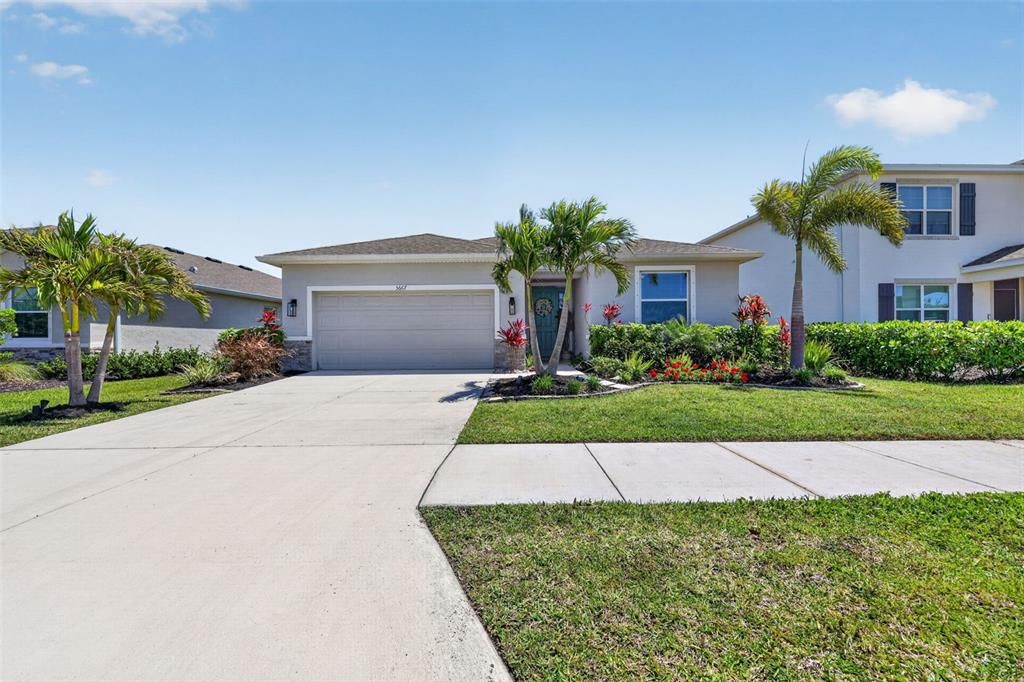Active With Contract: $515,000 (4 beds, 2 baths, 2045 Square Feet)