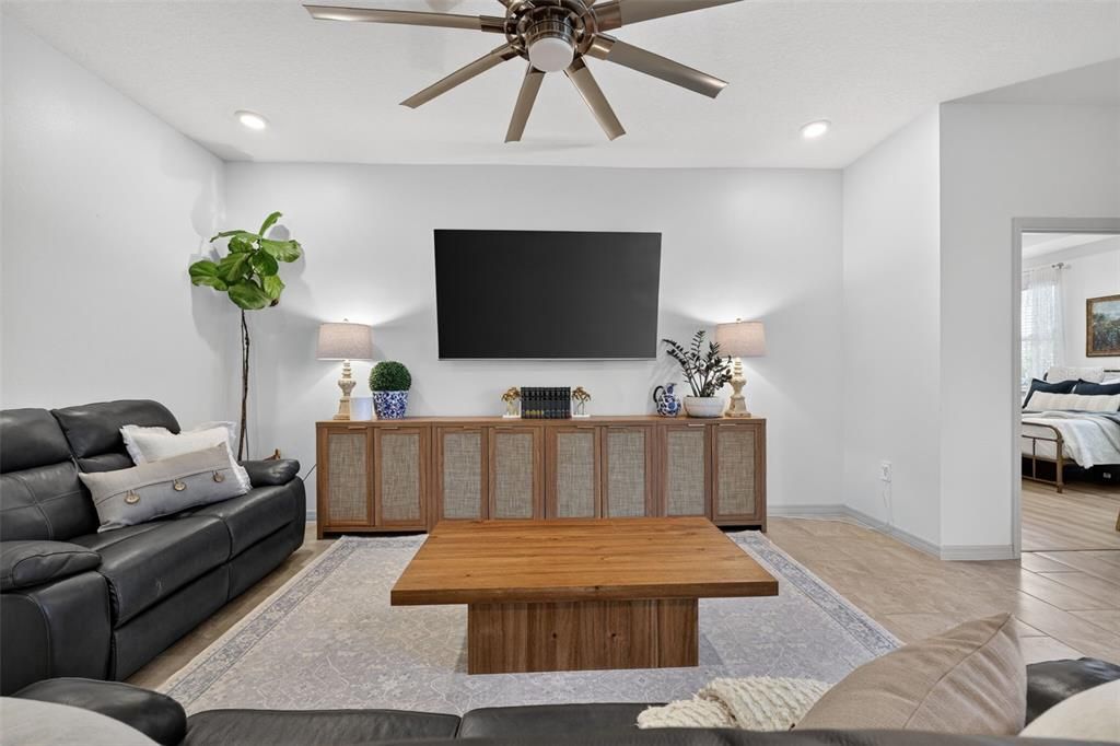 Active With Contract: $515,000 (4 beds, 2 baths, 2045 Square Feet)