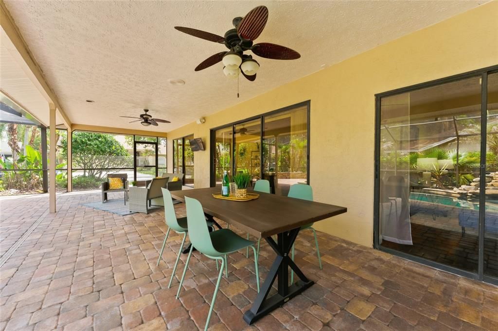 En Venta: $875,000 (4 camas, 4 baños, 3804 Pies cuadrados)