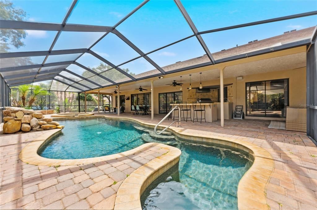 En Venta: $875,000 (4 camas, 4 baños, 3804 Pies cuadrados)
