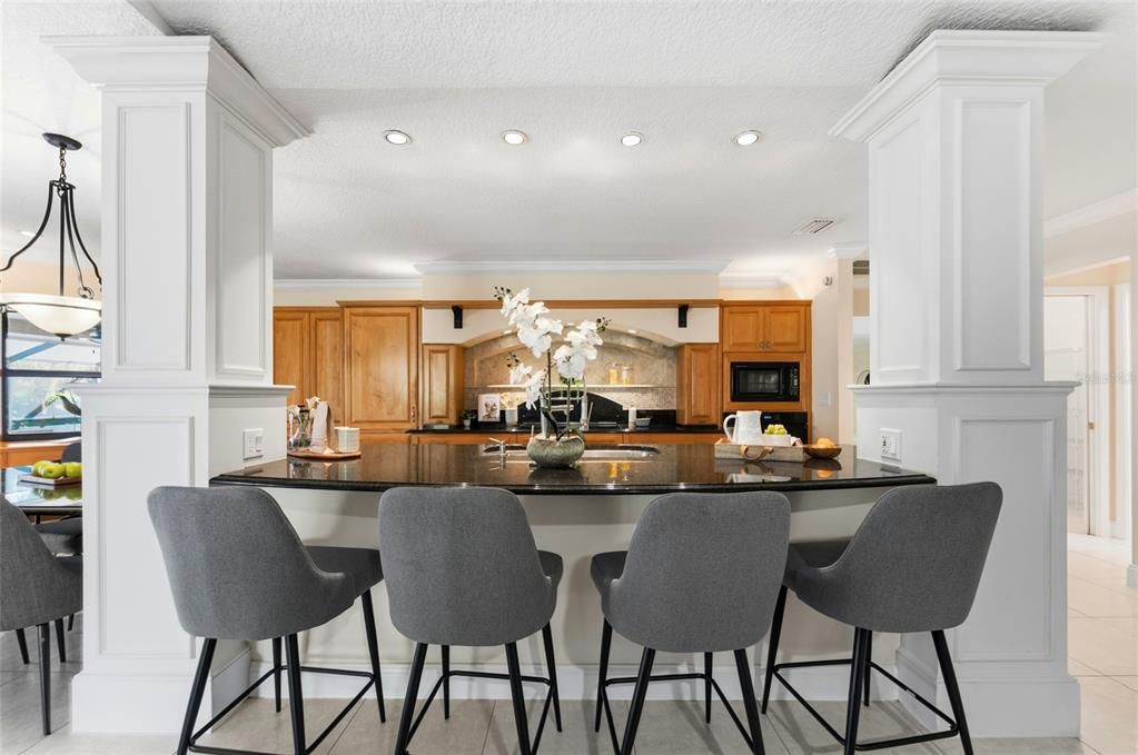 En Venta: $875,000 (4 camas, 4 baños, 3804 Pies cuadrados)