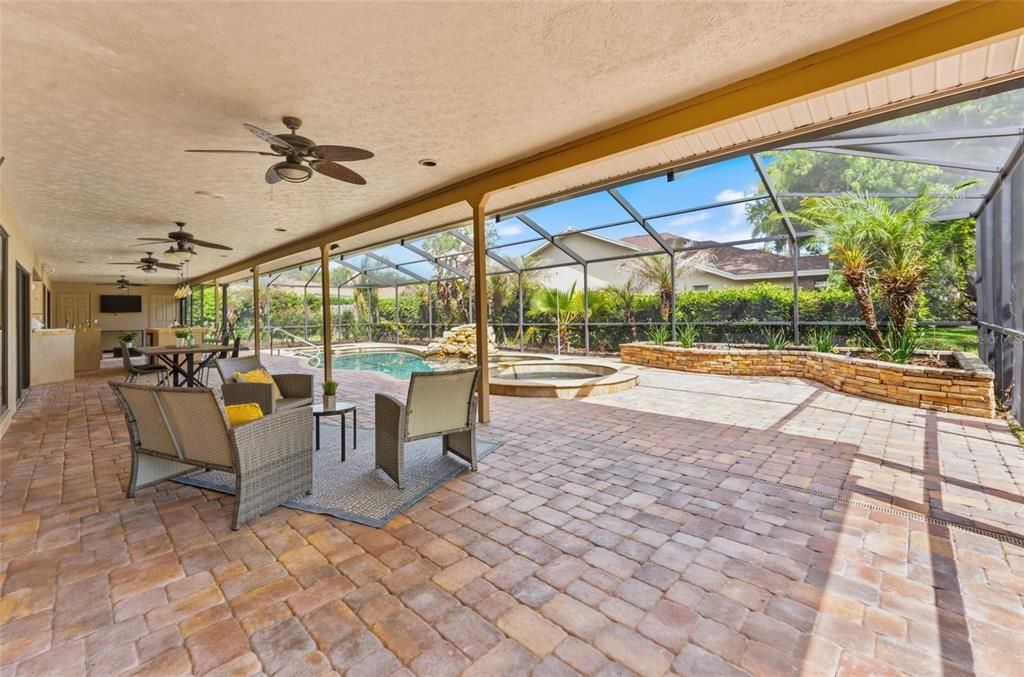 En Venta: $875,000 (4 camas, 4 baños, 3804 Pies cuadrados)