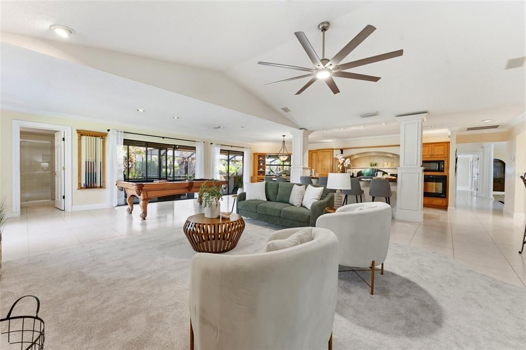 En Venta: $875,000 (4 camas, 4 baños, 3804 Pies cuadrados)