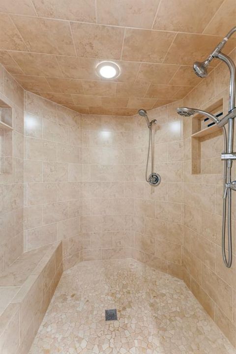 En Venta: $875,000 (4 camas, 4 baños, 3804 Pies cuadrados)