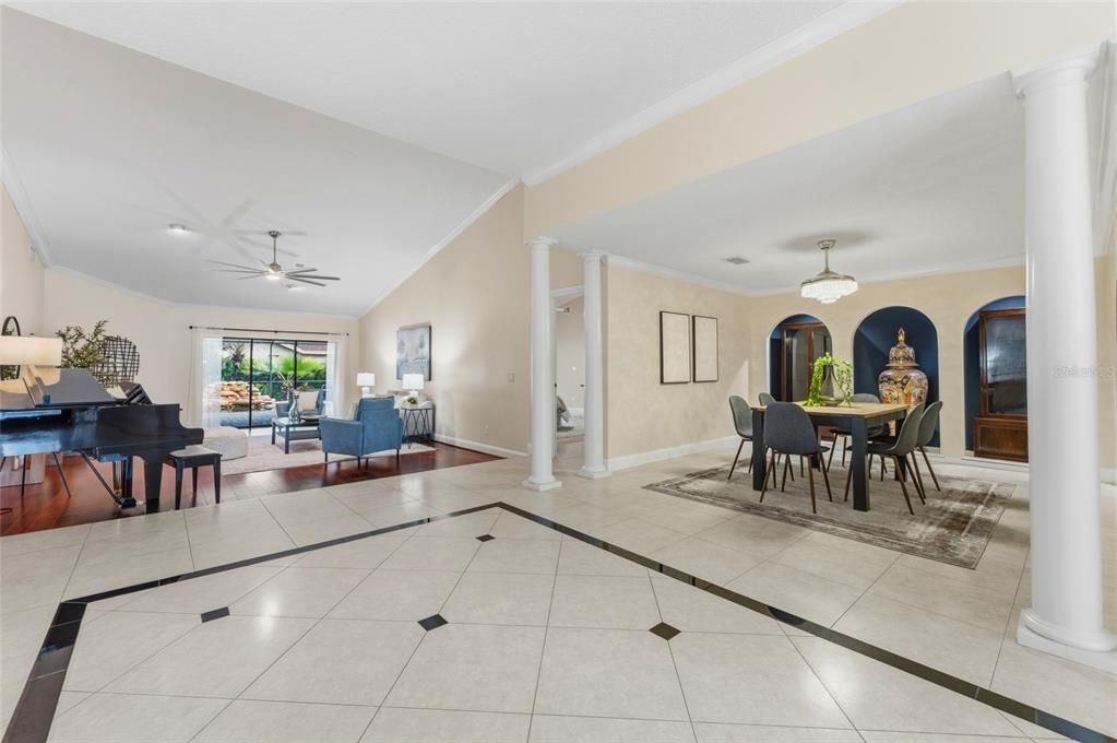 En Venta: $875,000 (4 camas, 4 baños, 3804 Pies cuadrados)