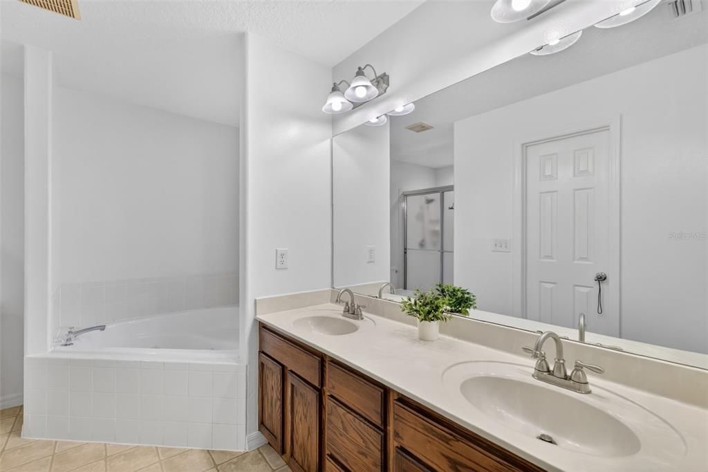 Active With Contract: $339,900 (4 beds, 3 baths, 2002 Square Feet)