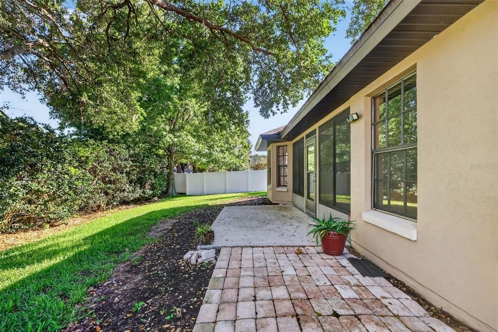 Active With Contract: $339,900 (4 beds, 3 baths, 2002 Square Feet)