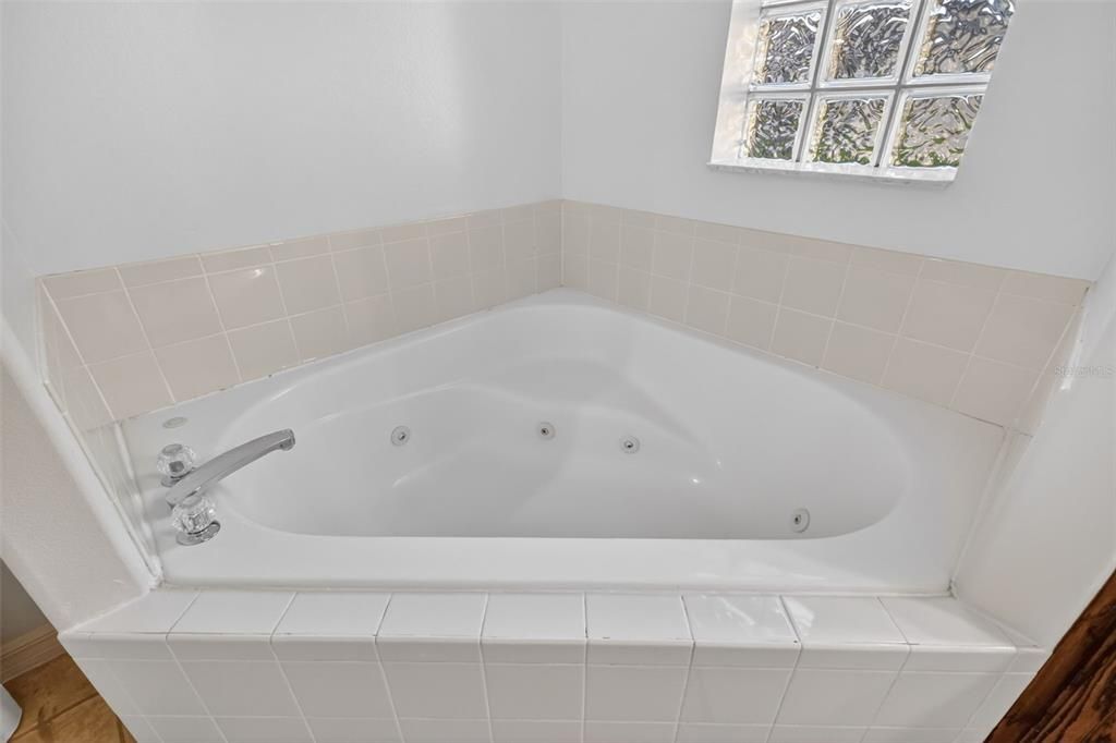 Active With Contract: $339,900 (4 beds, 3 baths, 2002 Square Feet)