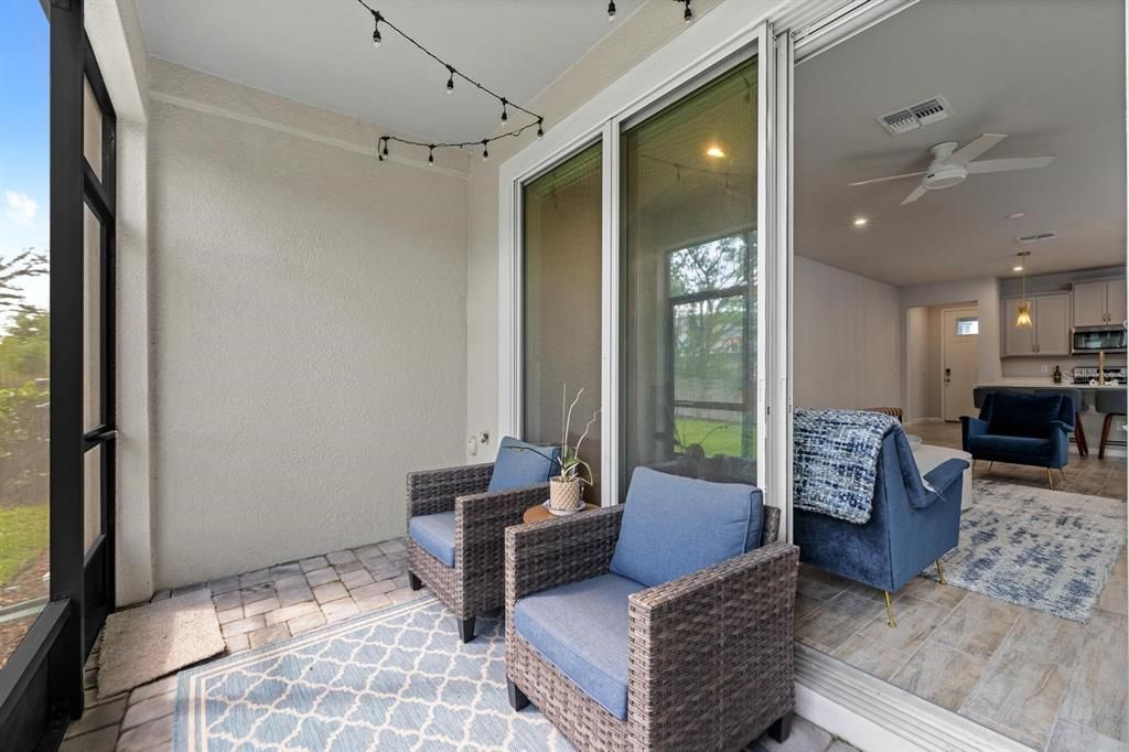 Active With Contract: $2,300 (3 beds, 2 baths, 1888 Square Feet)