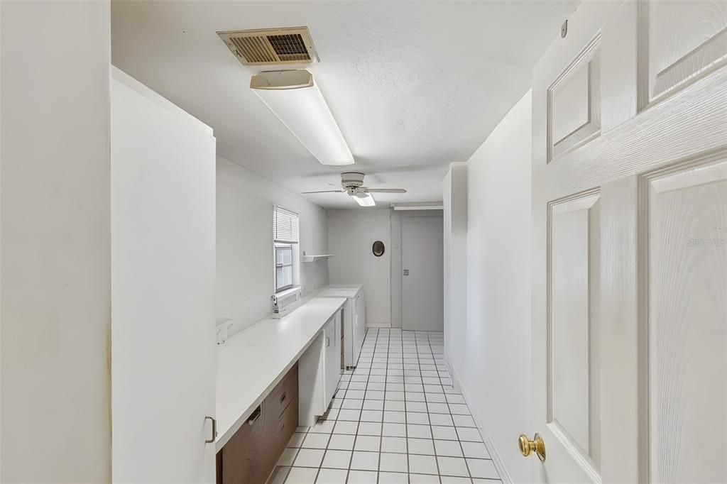 Activo con contrato: $550,000 (2 camas, 1 baños, 1541 Pies cuadrados)