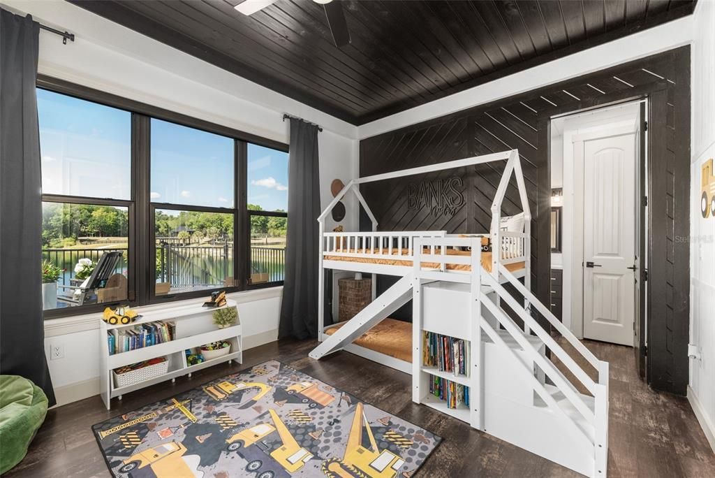 For Sale: $7,849,000 (3 beds, 3 baths, 2286 Square Feet)