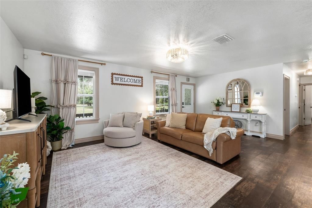 For Sale: $7,849,000 (3 beds, 3 baths, 2286 Square Feet)