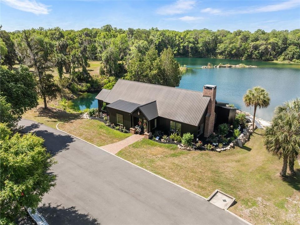 For Sale: $7,849,000 (3 beds, 3 baths, 2286 Square Feet)