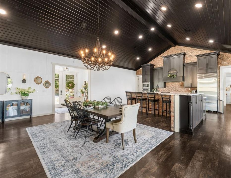 For Sale: $7,849,000 (3 beds, 3 baths, 2286 Square Feet)
