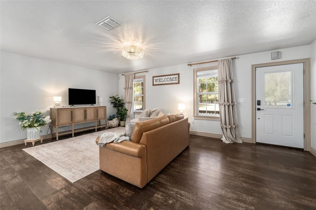 For Sale: $7,849,000 (3 beds, 3 baths, 2286 Square Feet)