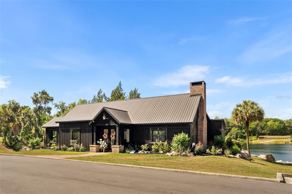 For Sale: $7,849,000 (3 beds, 3 baths, 2286 Square Feet)