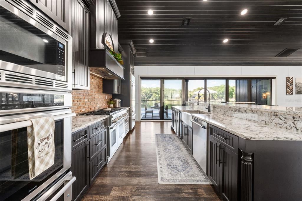 For Sale: $7,849,000 (3 beds, 3 baths, 2286 Square Feet)