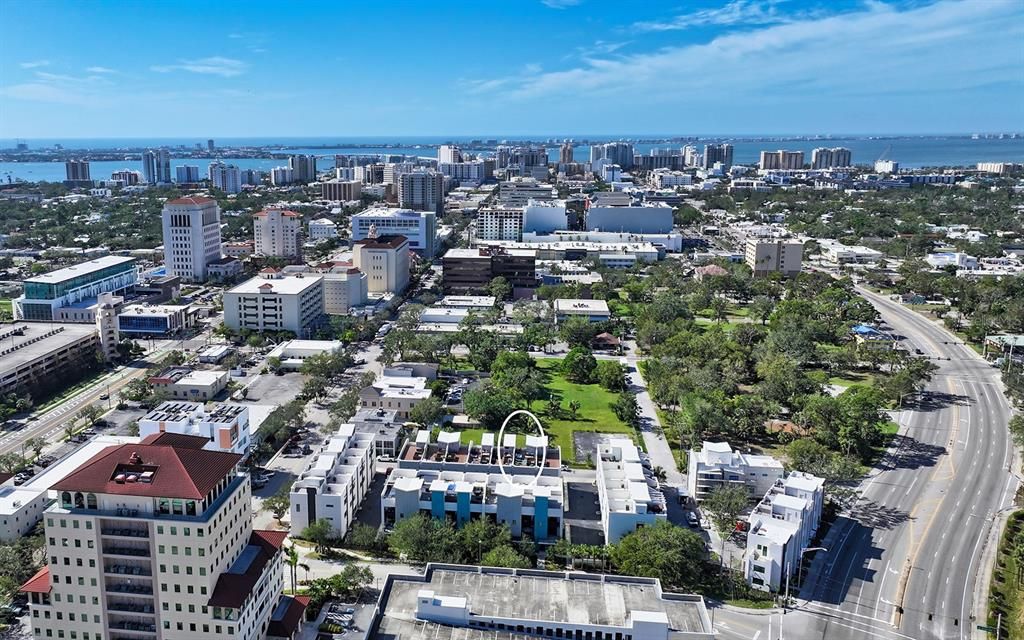 En Venta: $1,645,000 (4 camas, 3 baños, 2847 Pies cuadrados)
