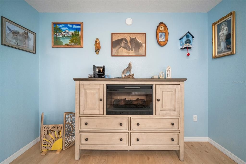 For Sale: $432,000 (3 beds, 2 baths, 2314 Square Feet)