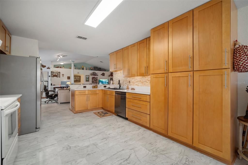 For Sale: $432,000 (3 beds, 2 baths, 2314 Square Feet)