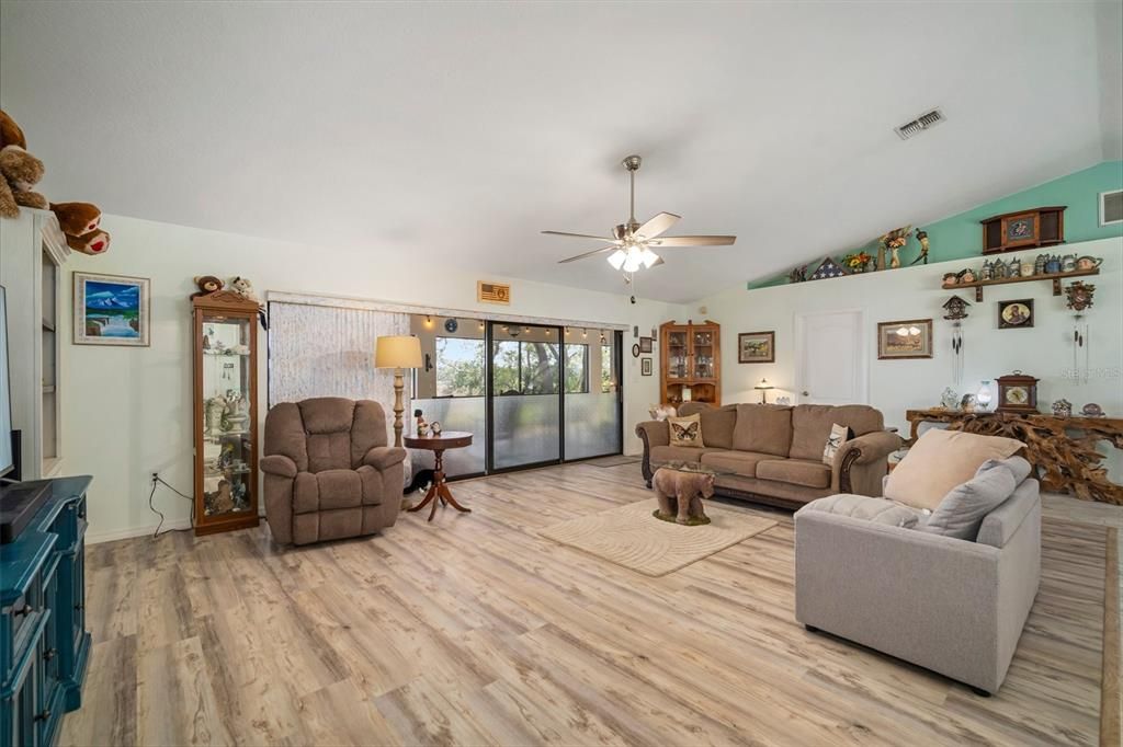 For Sale: $432,000 (3 beds, 2 baths, 2314 Square Feet)