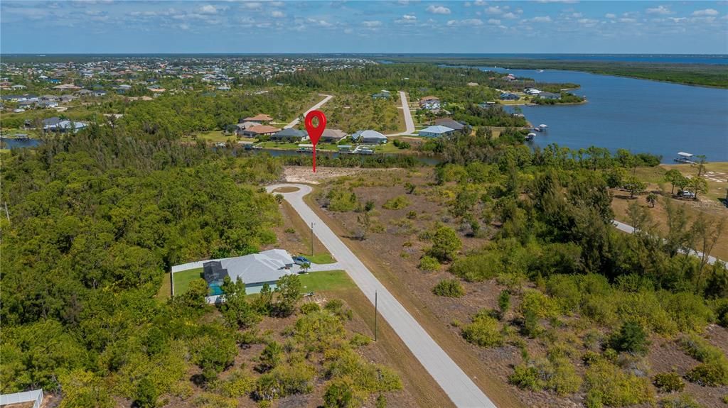 合同活跃: $229,000 (0.38 acres)